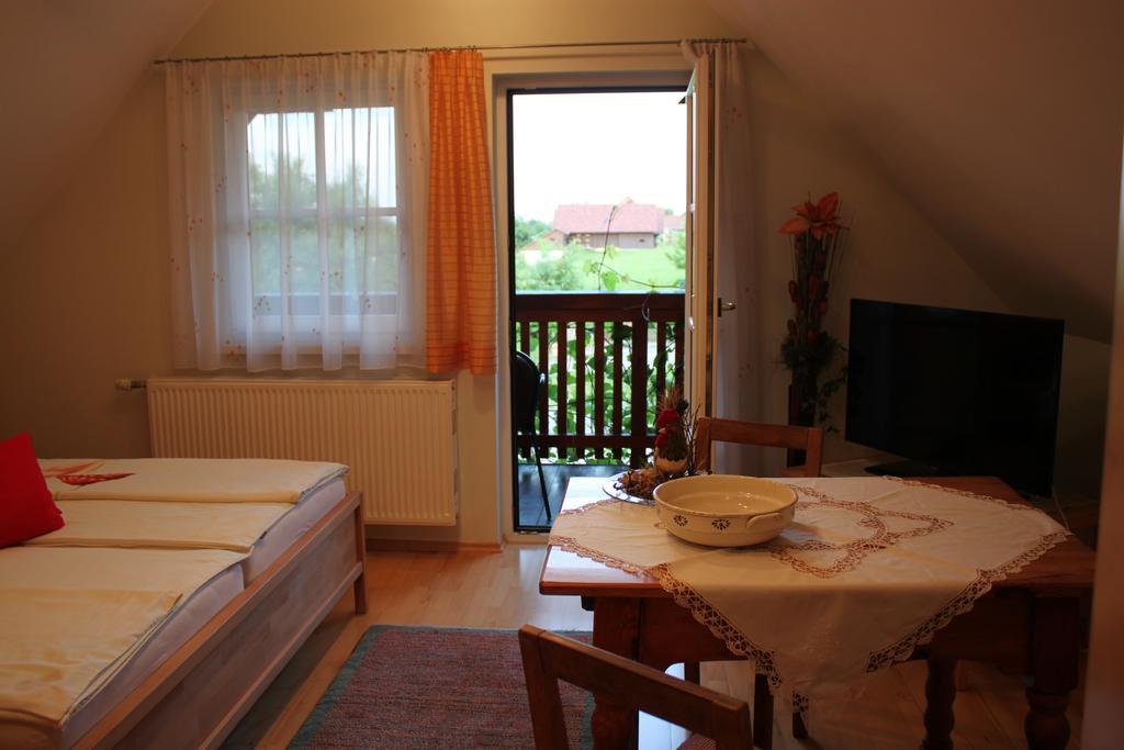 Buschenschank Orsl Wildbach Экстерьер фото